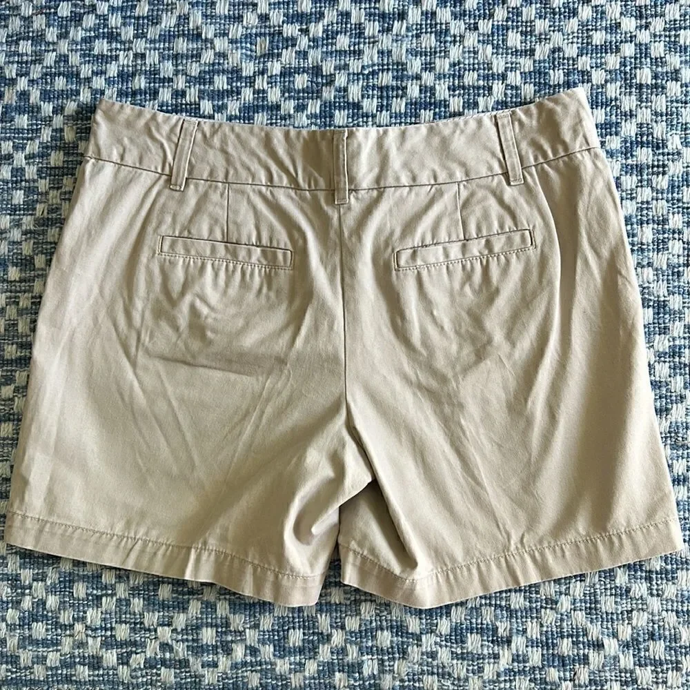 Ann Taylor LOFT Women’s 4 Classic Khaki Sun-soaked Shorts with Pockets